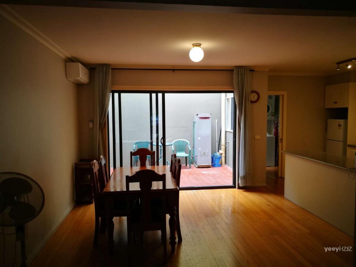 Moonee Valley Views Aparthotel Melbourne Exterior photo