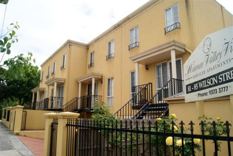 Moonee Valley Views Aparthotel Melbourne Exterior photo
